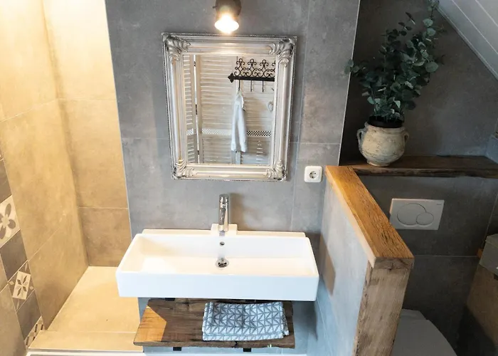 De Vier Jaargetijden Oda ve Kahvaltı 4*